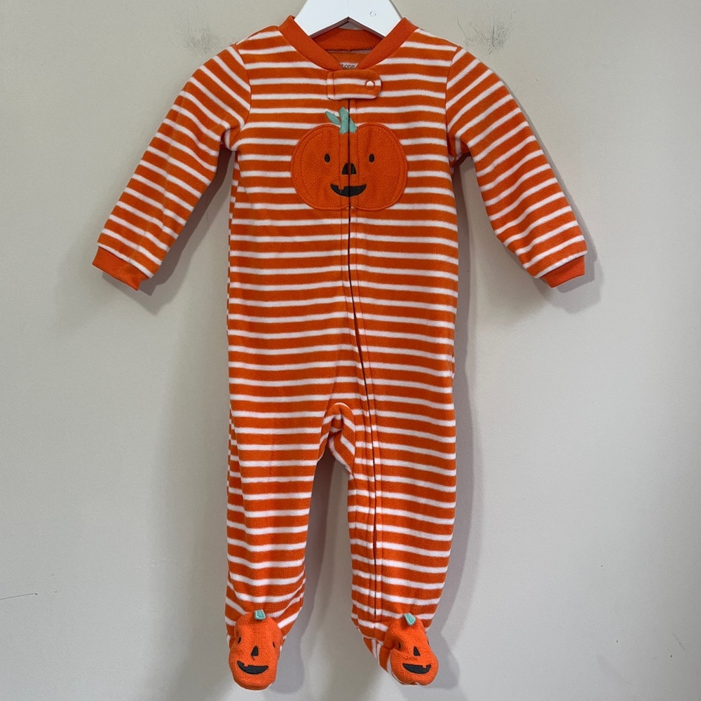 Carter’s Infant Zip Up Fleece Sleeper Pj’s Size 9 months